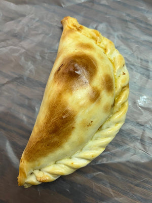 Empanada mechada queso cebolla caramelizada (6 unid x 180 g.)